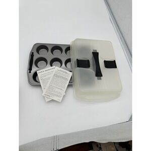 Cook's Essentials Cupcake Muffin Pan with Locking Lid Carrier Gray 12 Cup